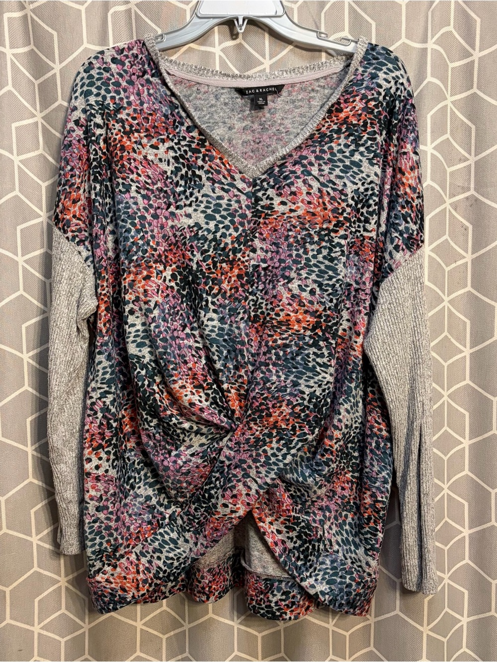 Zac & Rachel Multicolor V-Neck Twist-Front Top with Gray Sleeves